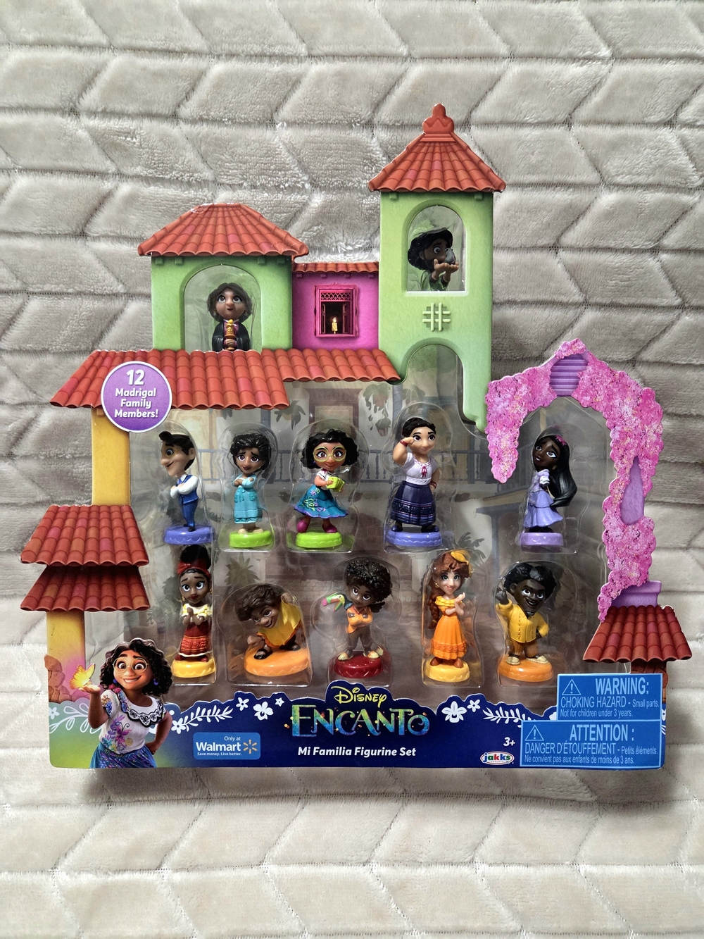 New In Box Disney Encanto Figurine Playset